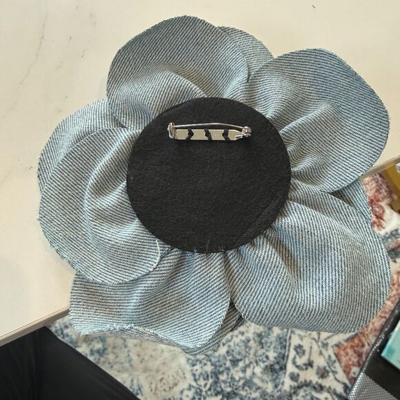 Cloth Flower Pin - Picture 2 of 2